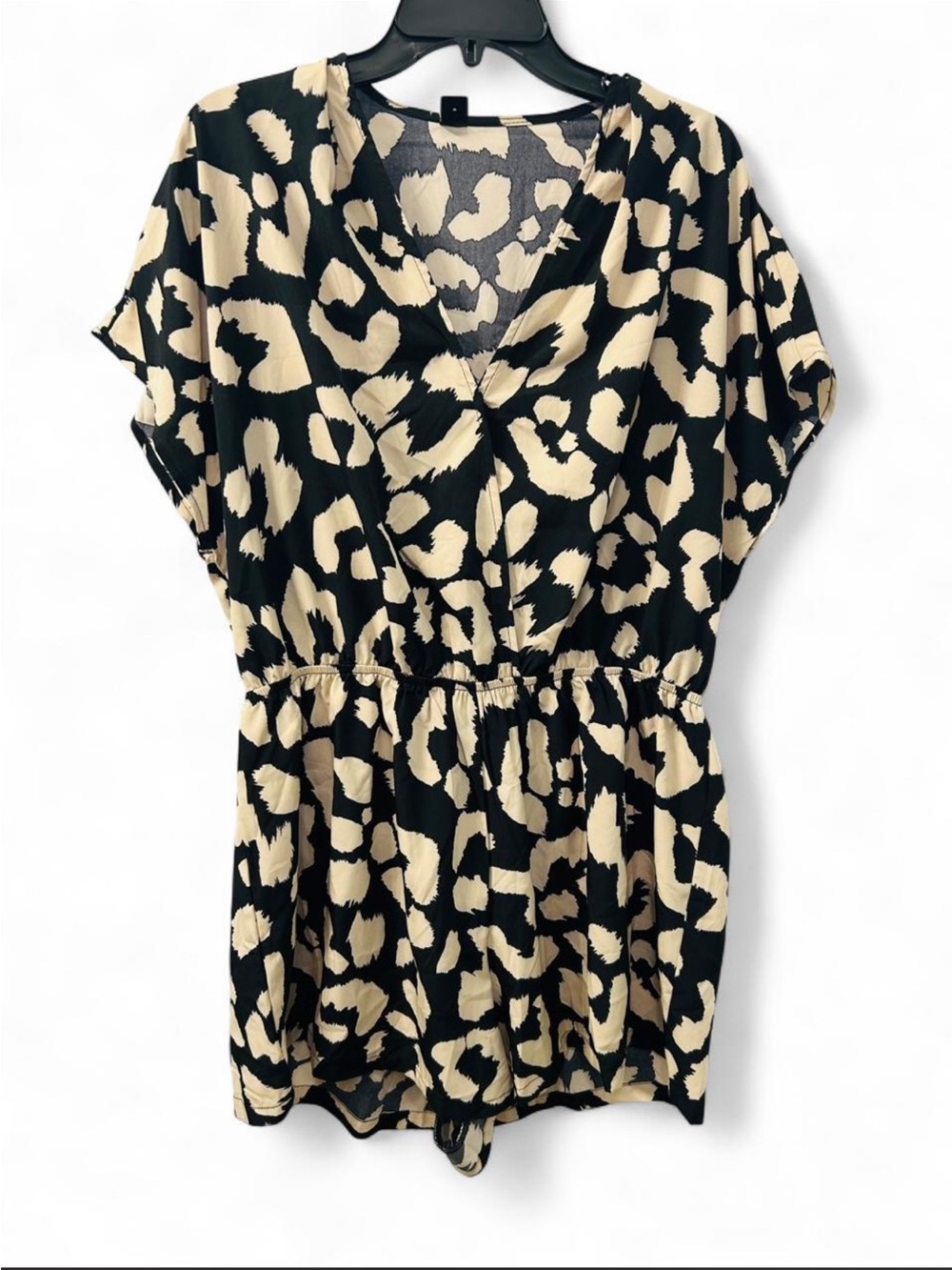 NWOT #SHEIN CURVE Women's Black & Cream Leopard V-Neck Short Sleeve Romper